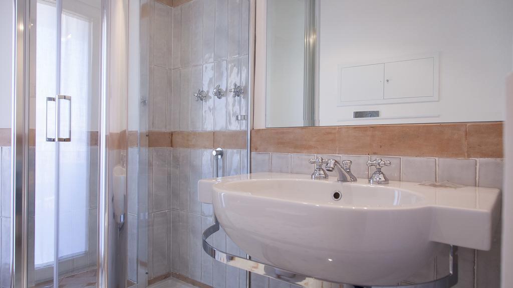 Rental In Rome - Scala Suite Экстерьер фото